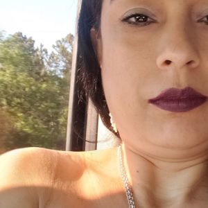 Meet your Posher, Perla